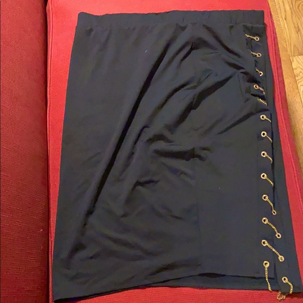 Forever 21 Black Pencil Skirt w Chain